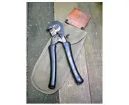 Sharp crowbar(pliers) of the US model